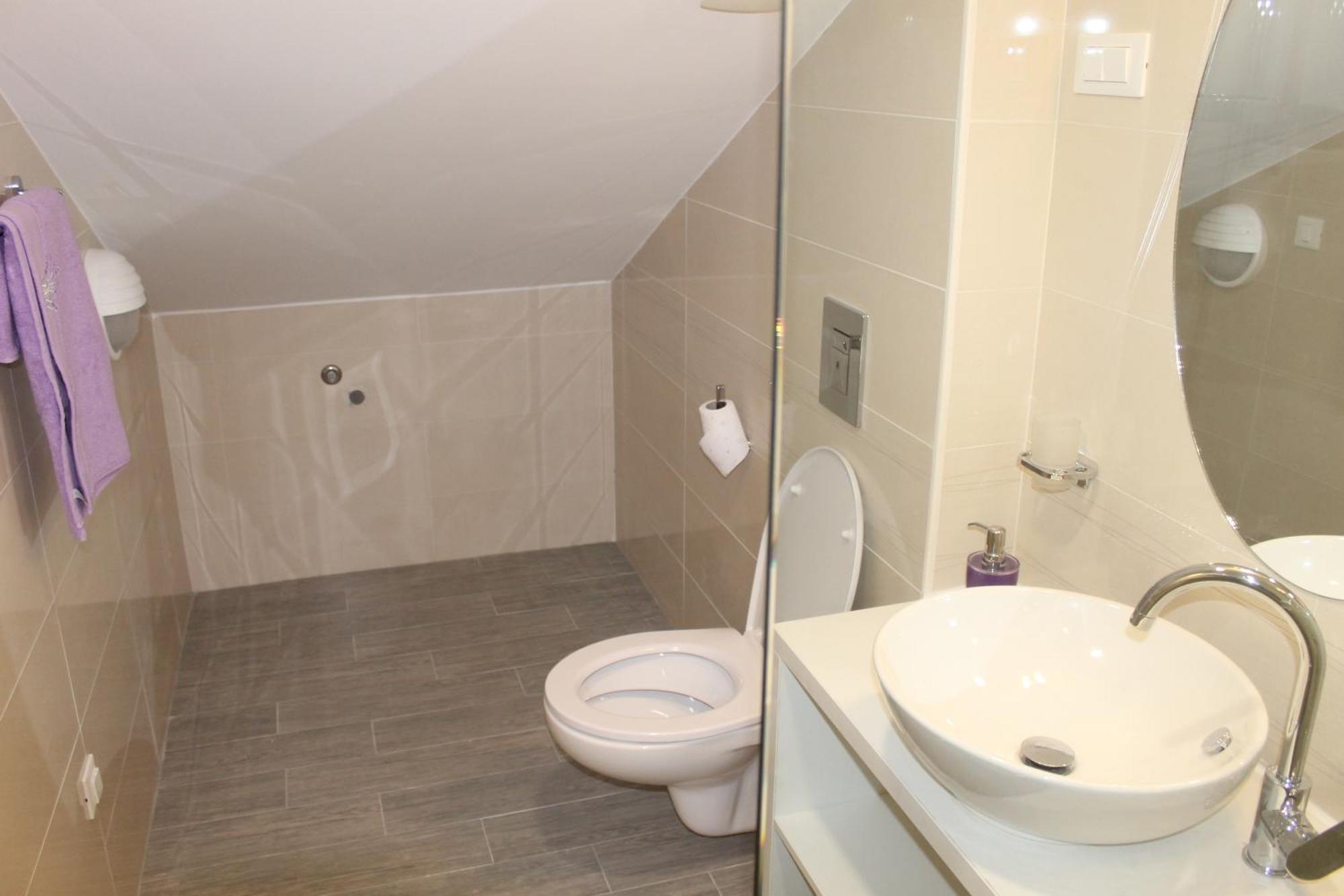קאבטאט Apartments Floki חדר תמונה