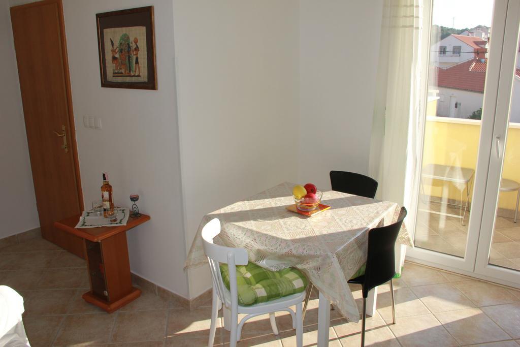 קאבטאט Apartments Floki חדר תמונה